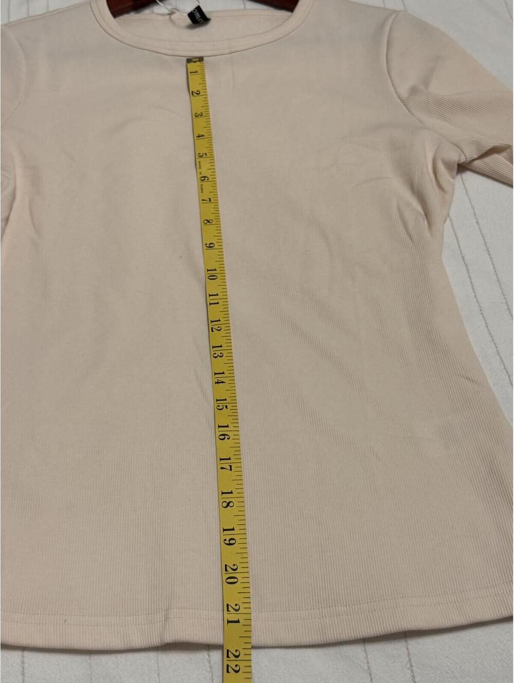 Automet Cream Ribbed Slim Fit Long Sleeve Crewneck Top Women's Large NWT - Picture 5 of 7